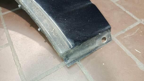 Foto: KOTFLÜGEL LINKS eines Volvo S80 2.5T CL