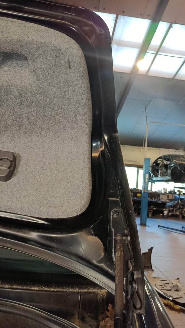 Foto: HECKDECKEL/ HECKKLAPPE eines Volvo S80 2.5T CL
