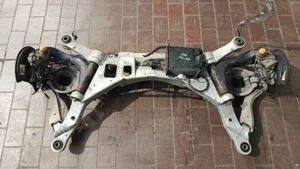 Foto: HINTERACHSE eines Volvo S80 2.5T CL