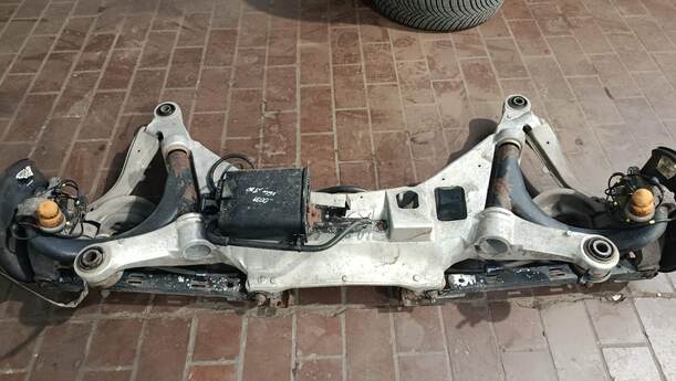 Foto: HINTERACHSE eines Volvo S80 2.5T CL