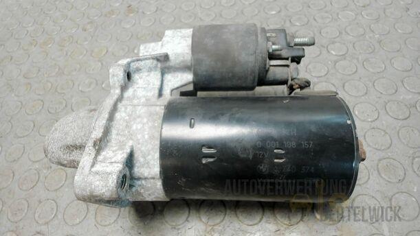 Foto: ANLASSER / STARTER eines BMW 523i CL