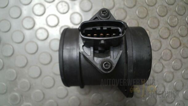 Foto: LUFTMASSENMESSER ( BOSCH ) eines Volvo S80 2.5T CL