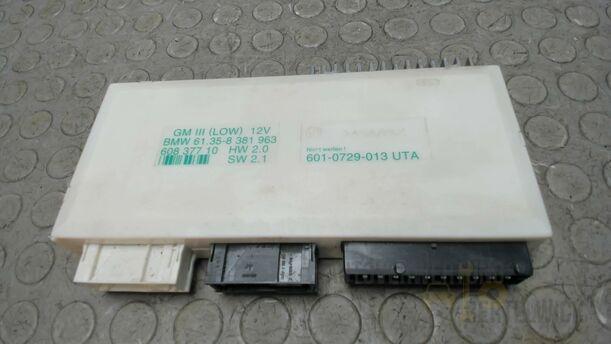 Foto: STEUERGERÄT / GRUNDMODUL LOW eines BMW 523i CL