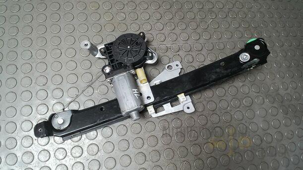 Foto: FENSTERHEBER ELEKTRISCH HINTEN LINKS eines Volvo S80 2.5T CL