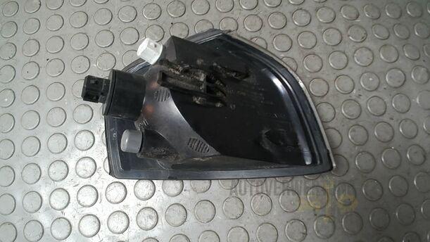 Foto: BLINKER LINKS eines Volvo S80 2.5T