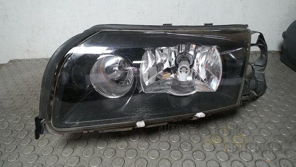 Foto: XENONSCHEINWERFER LINKS eines Volvo S80 2.5T