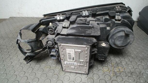 Foto: XENONSCHEINWERFER LINKS eines Volvo S80 2.5T