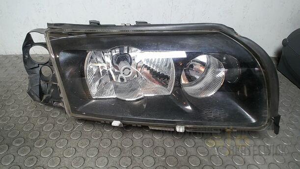 Foto: XENONSCHEINWERFER RECHTS eines Volvo S80 2.5T