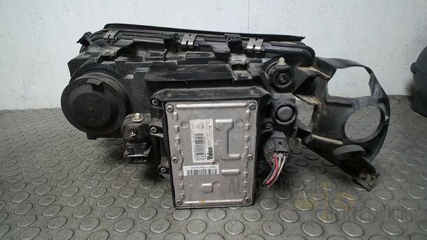 Foto: XENONSCHEINWERFER RECHTS eines Volvo S80 2.5T