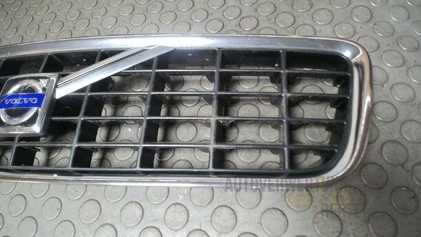 Foto: KÜHLERGRILL eines Volvo S80 2.5T