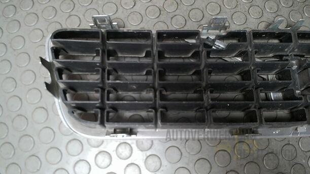 Foto: KÜHLERGRILL eines Volvo S80 2.5T