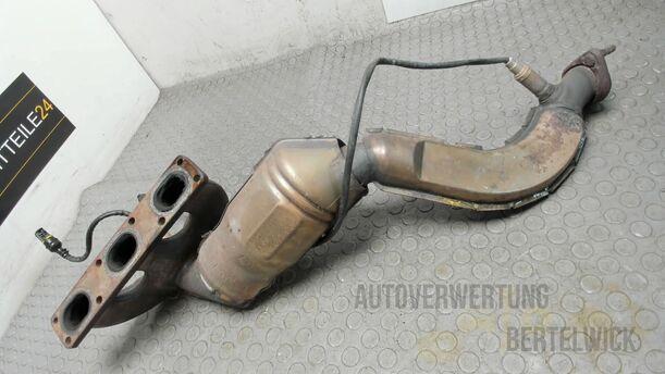 Foto: AUSPUFFKRÜMMER KATALYSATOR eines BMW 523i