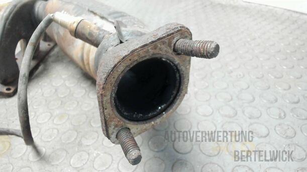 Foto: AUSPUFFKRÜMMER KATALYSATOR HINTEN eines BMW 523i