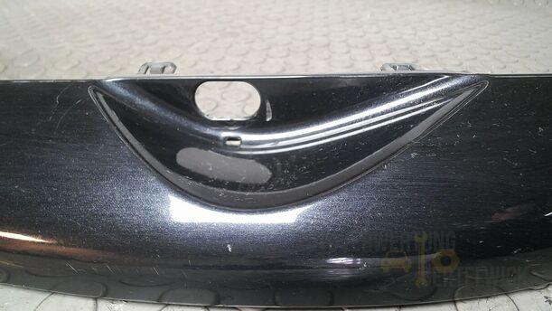 Foto: STOßSTANGENBLENDE LINKS eines Volvo S80 2.5T