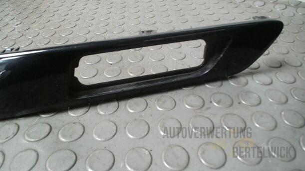 Foto: STOßSTANGENBLENDE LINKS eines Volvo S80 2.5T