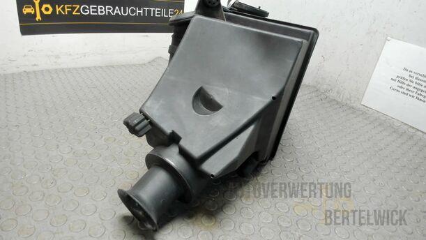 Foto: LUFTFILTERKASTEN eines BMW 523i