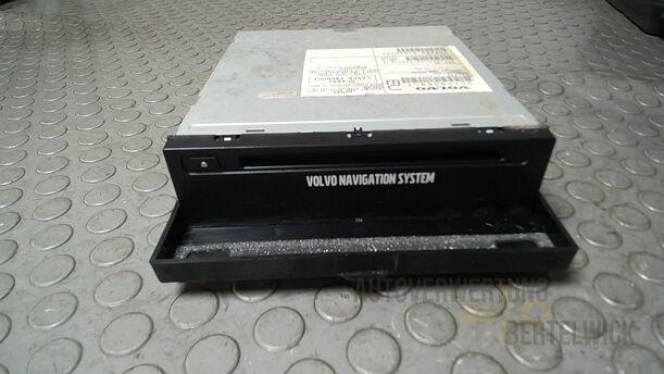 Foto: NAVIGATION SYSTEM eines Volvo S80 2.5T