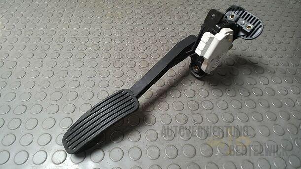 Foto: GASPEDAL eines Volvo S80 2.5T