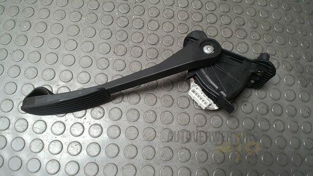 Foto: GASPEDAL eines Volvo S80 2.5T