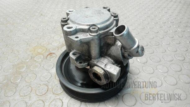 Foto: PUMPE SERVOLENKUNG eines BMW 523i
