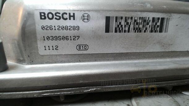 Foto: STEUERGERÄT EINSPRITZUNG/ MOTORSTEUERGERÄT eines Volvo S80 2.5T