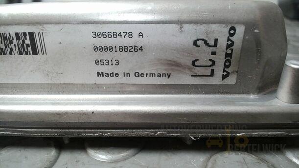 Foto: STEUERGERÄT EINSPRITZUNG/ MOTORSTEUERGERÄT eines Volvo S80 2.5T