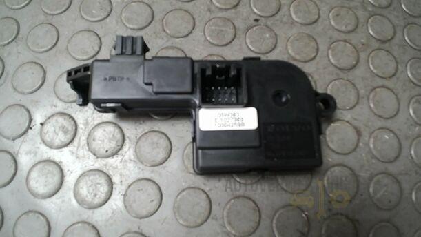 Foto: STEUERGERÄT SCHIEBEDACH eines Volvo S80 2.5T