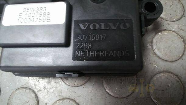 Foto: STEUERGERÄT SCHIEBEDACH eines Volvo S80 2.5T