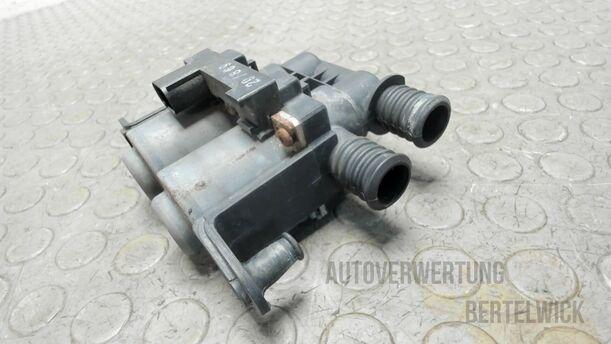 Foto: HEIZVENTIL / DUOVENTIL eines BMW 523i