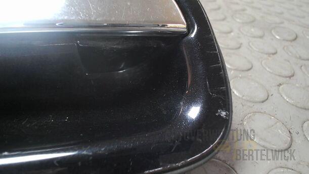 Foto: TÜRAUSENGRIFF HINTEN RECHTS eines Volvo S80 2.5T
