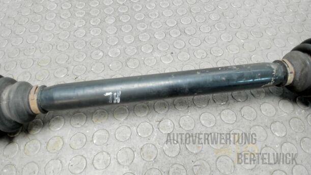 Foto: ANTRIEBSWELLE HINTEN LINKS ( AUTOMATIK ) eines BMW 523i