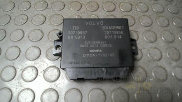 Foto: STEUERGERÄT EINPARKHILFE/ PDC eines Volvo S80 2.5T