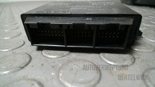 Foto: STEUERGERÄT EINPARKHILFE/ PDC eines Volvo S80 2.5T