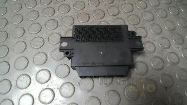Foto: STEUERGERÄT EINPARKHILFE/ PDC eines Volvo S80 2.5T