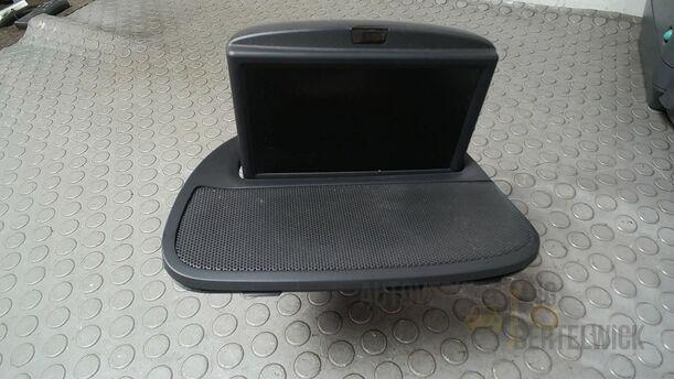 Foto: DISPLAY/ BILDSCHIRM eines Volvo S80 2.5T CL