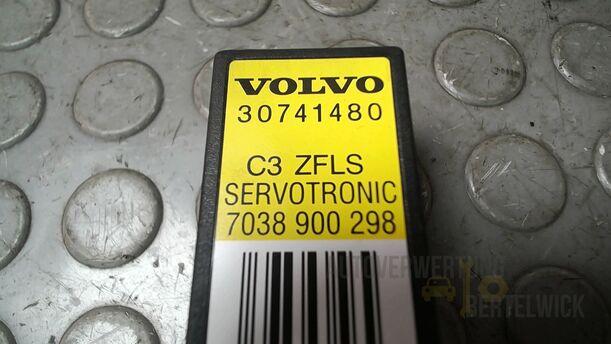 Foto: RELAIS SERVOTRONIC eines Volvo S80 2.5T CL