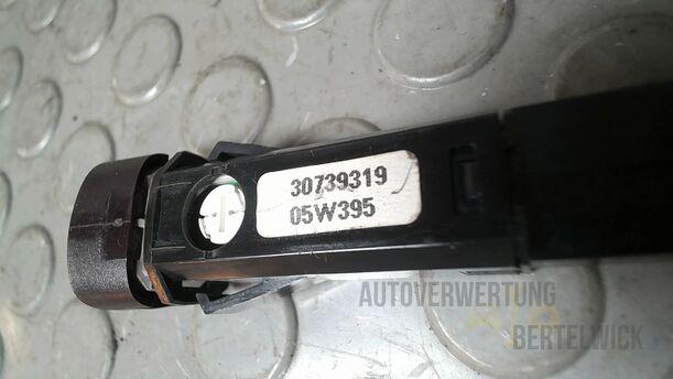 Foto: SCHALTER WARNBLINKANLAGE/ WARNBLINKSCHALTER eines Volvo S80 2.5T CL