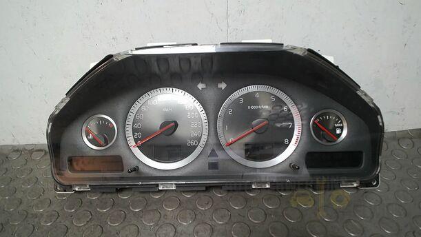 Foto: TACHOEINHEIT/ KOMBIINSTRUMENT eines Volvo S80 2.5T CL