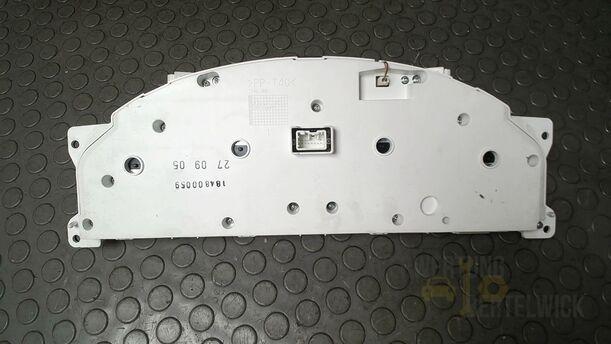 Foto: TACHOEINHEIT/ KOMBIINSTRUMENT eines Volvo S80 2.5T CL