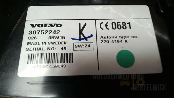 Foto: TASTENFELD TELEFON eines Volvo S80 2.5T CL