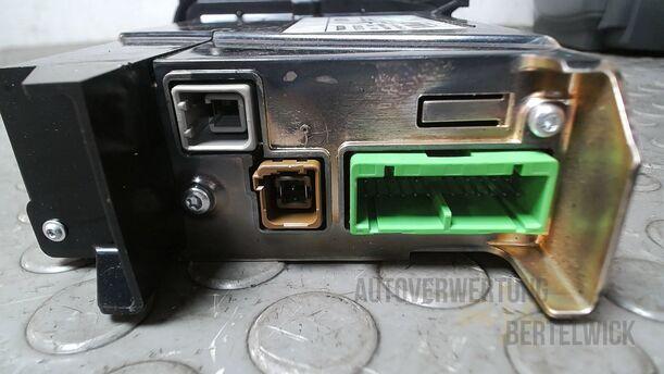 Foto: TASTENFELD TELEFON eines Volvo S80 2.5T CL