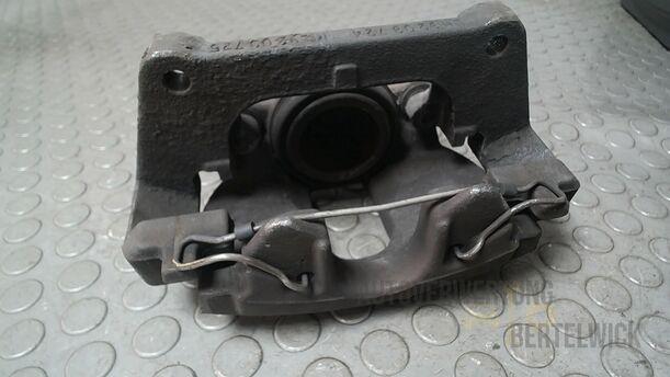 Foto: BREMSSATTEL VORN LINKS ( ATE / 17 ZOLL ) eines Volvo S80 2.5T