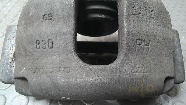 Foto: BREMSSATTEL VORN RECHTS ( ATE / 17 ZOLL ) eines Volvo S80 2.5T