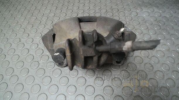 Foto: BREMSSATTEL VORN RECHTS ( ATE / 17 ZOLL ) eines Volvo S80 2.5T