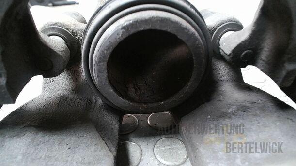 Foto: BREMSSATTEL VORN RECHTS ( ATE / 17 ZOLL ) eines Volvo S80 2.5T