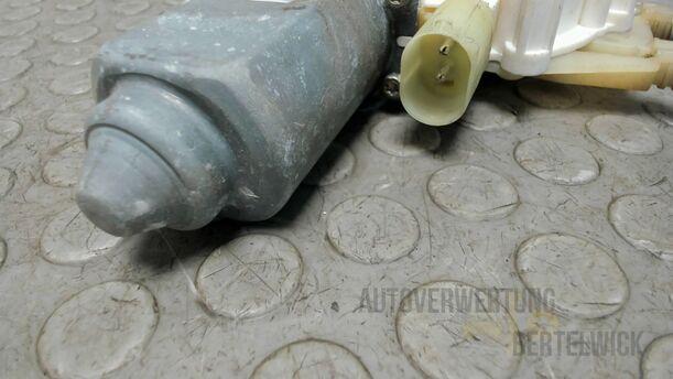Foto: FENSTERHEBER HINTEN LINKS eines BMW 523i