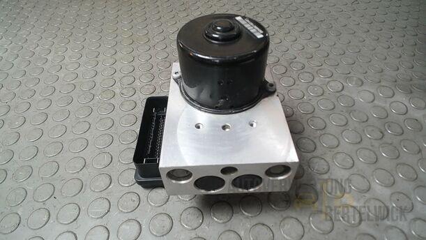 Foto: ABS HAUPTBREMSAGGREGAT eines Volvo S80 2.5T