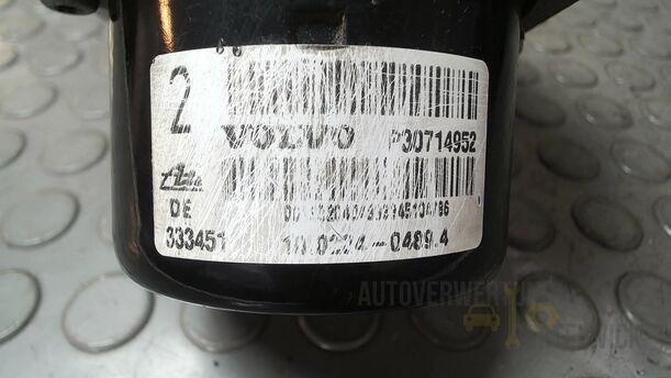 Foto: ABS HAUPTBREMSAGGREGAT eines Volvo S80 2.5T