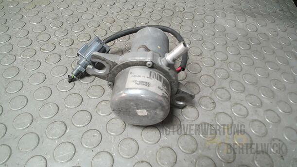 Foto: VAKUUMPUMPE/ UNTERDRUCKPUMPE eines Volvo S80 2.5T