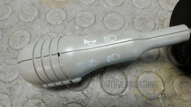 Foto: BLINKERSCHALTER / KOMBISCHALTER eines Renault Twingo 1.2